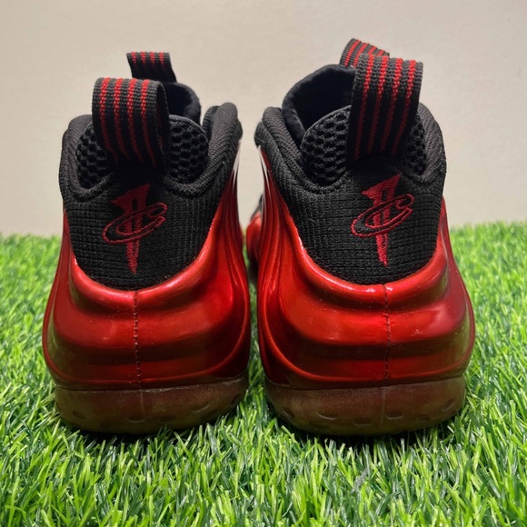 Nike Air Foamposite One Metallic Red 2012 - Picture 6 of 10